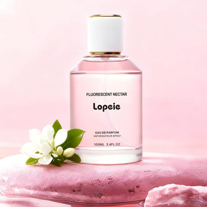 The Viral Floral Perfume Everyone Keeps Asking About